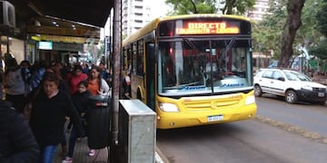 El transporte urbano, de media, corta y larga distancia está muy exigido por los costos y el ajuste salarial\u002E (MisionesOnline)