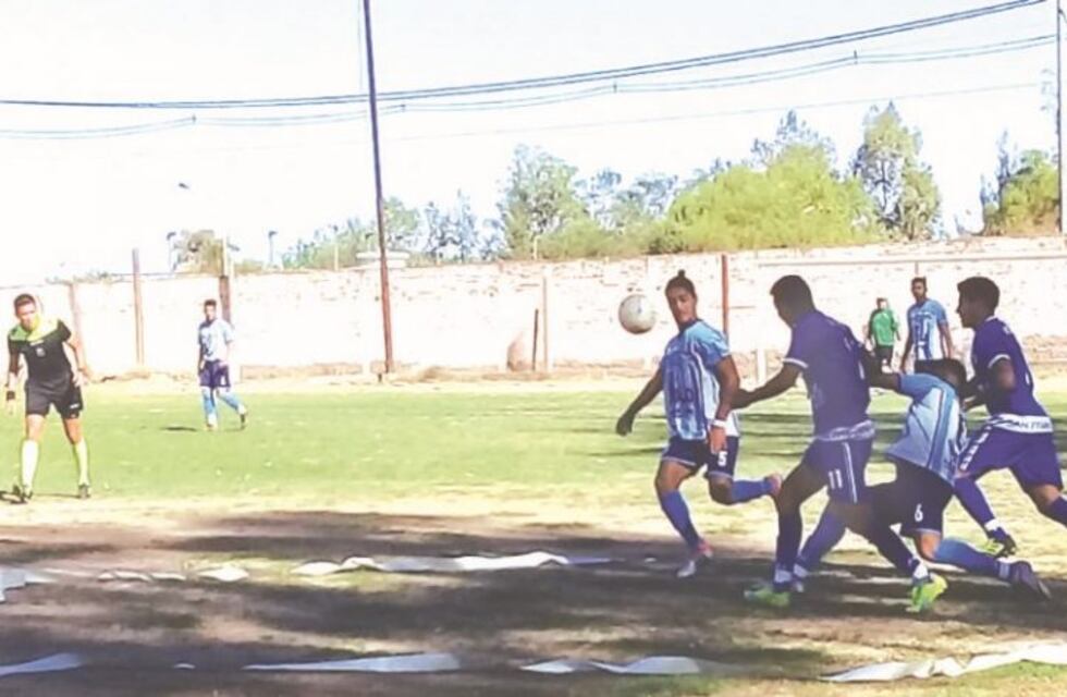 Fútbol: Tesorieri y San Francisco empataron en el partido de ida