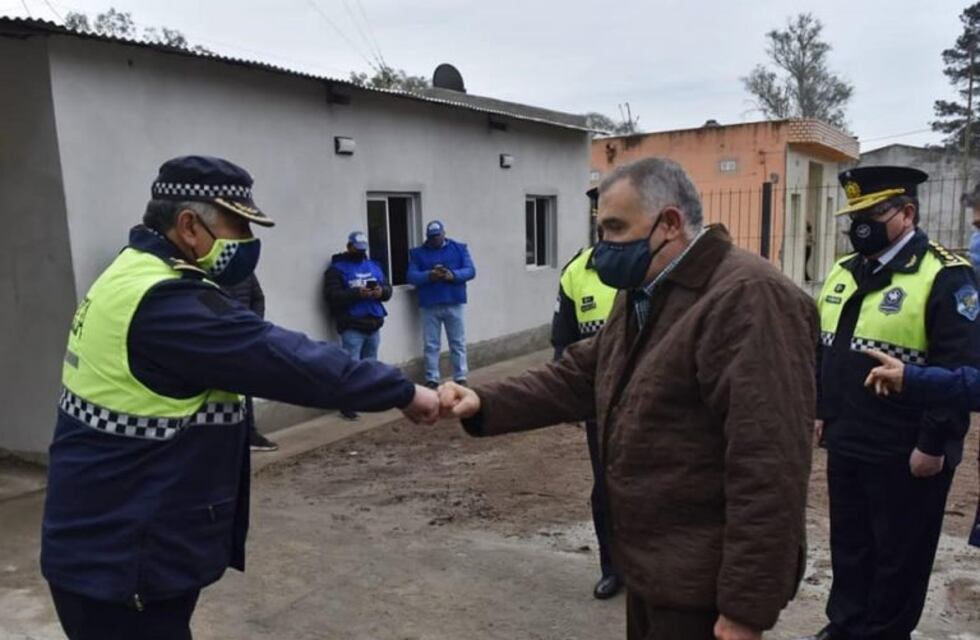 Remodelación de la comisaría de Leales