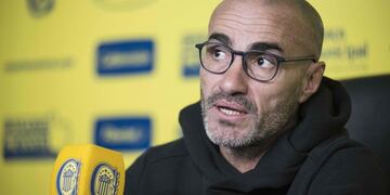 El DT analizó el presente futbolístico junto a la conducción del club\u002E (Archivo AFP)