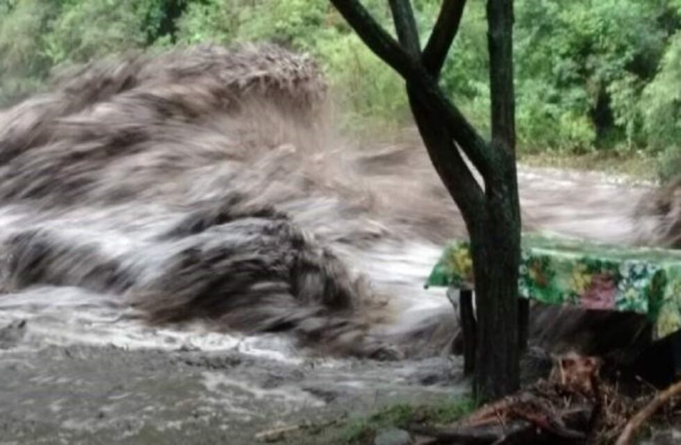 Por las fuertes lluvias creció de manera impresionante el Río El Tala