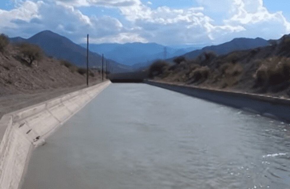Se refrescaba en un dique por el intenso calor y murió ahogado