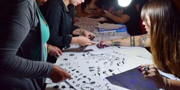 cambian tatuajes por juguetes