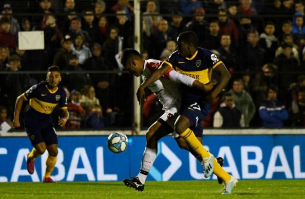 Boca se impuso 2-0 ante Patronato en Paraná y logró su primer triunfo en la Superliga