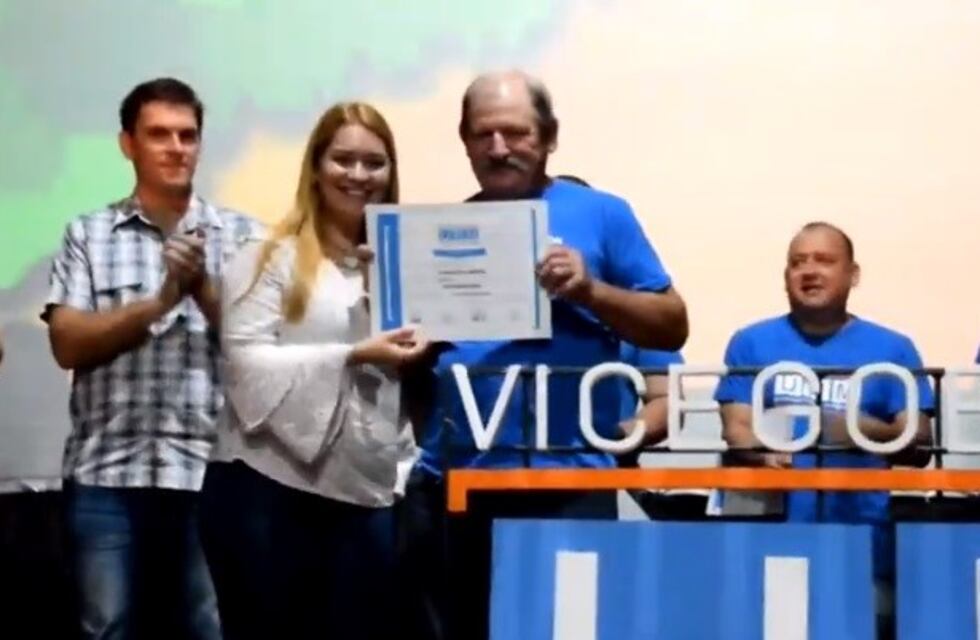 Oberá: la Universidad Popular de Misiones entregó 160 títulos de formación profesional