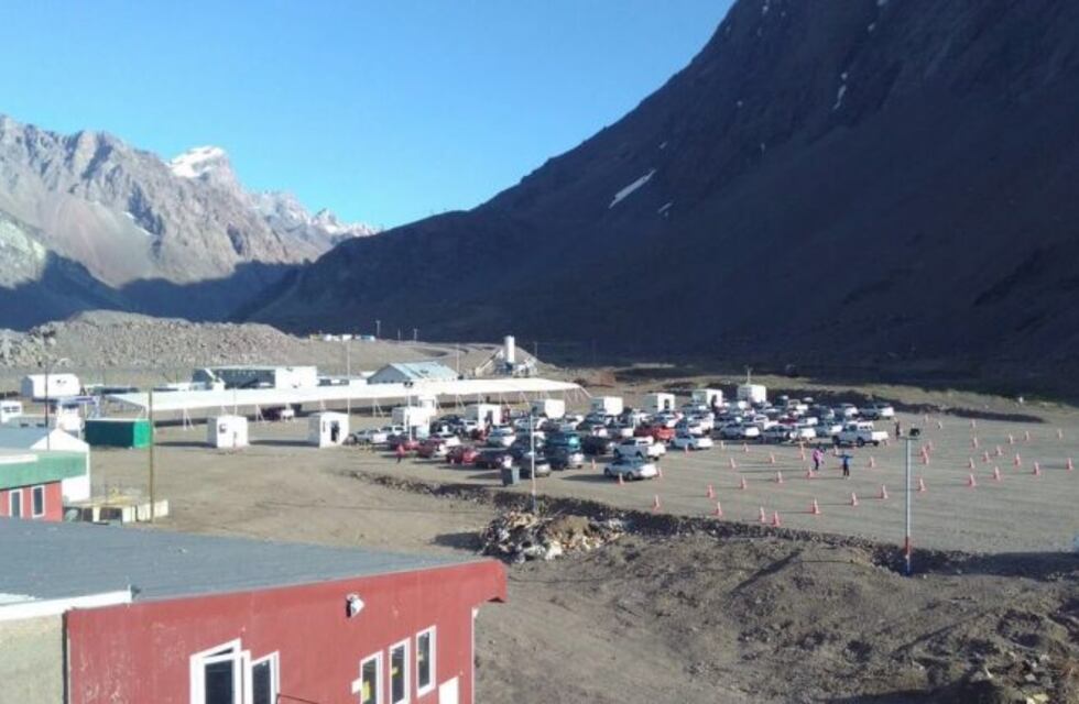 Calculan más de un millón de personas en el paso a Chile