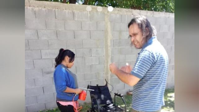 Los estudiantes del Ipet le renovaron la silla postural a una nena que vive en barrio Ciudad de los Cuartetos\u002E (CBA24N)