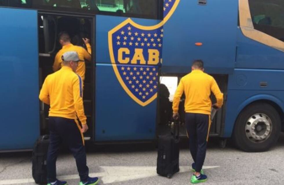 El plantel de Boca llegó a España para jugar un amistoso contra el Sevilla el viernes