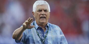 Comesaña le pegó a los dirigentes sabaleros\u002E (Archivo)