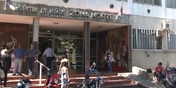 Una nena de 4 años fue internada en el Hospital de Niños Zona Norte luego de ser baleada en la pierna cuando estaba con su mamá en Bielsa y Magallanes\u002E (Cristian Rodríguez)