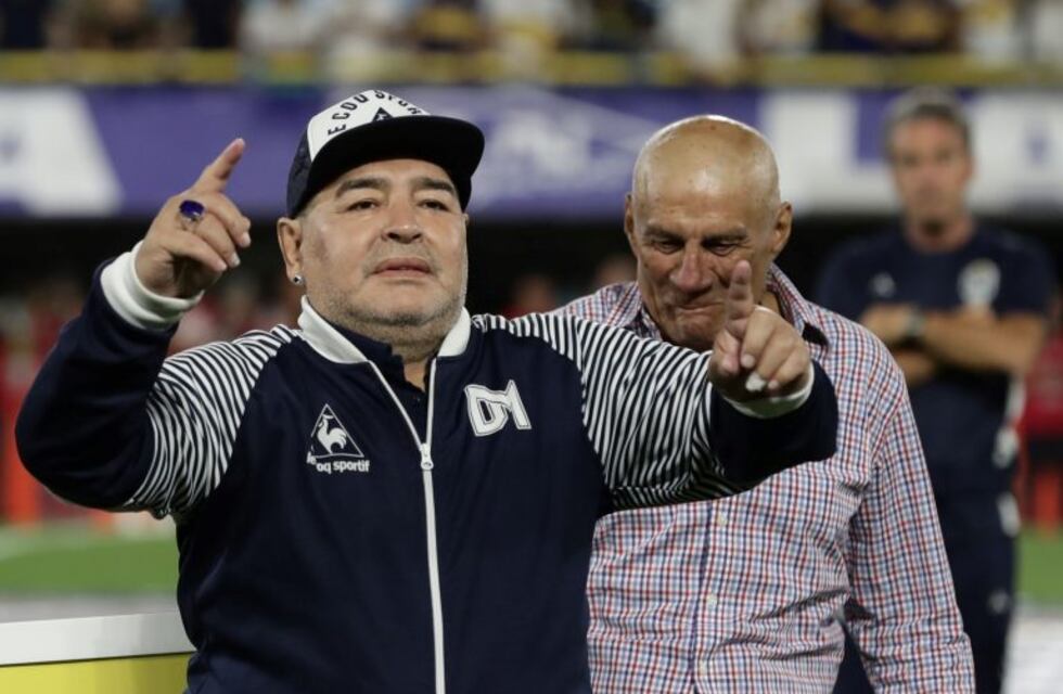 La vida de Diego Maradona en aislamiento por coronavirus: "Entiende la importancia de quedarse en la casa"