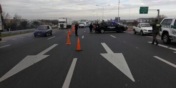 El tránsito estuvo bloqueado desde las 7 de la mañana en el lugar del siniestro\u002E (@RedSegVial)