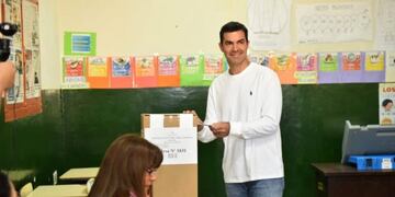 Urtubey votando en las Costas