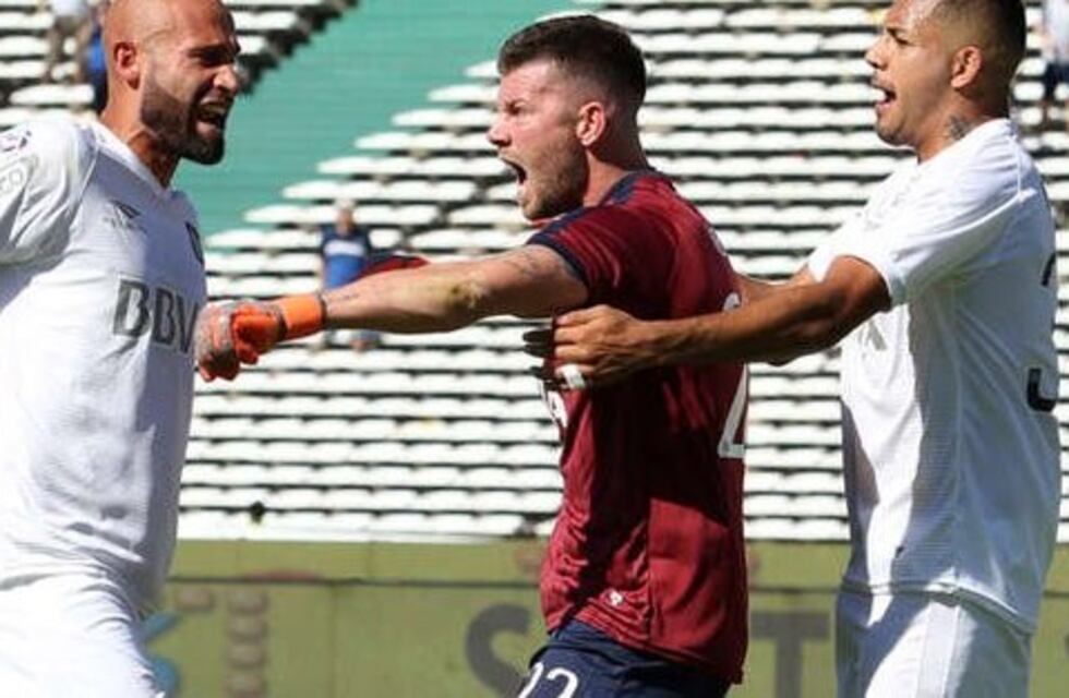 Herrera desvió un penal y se desquitó del que le atajaron en Santa Fe; de Selección