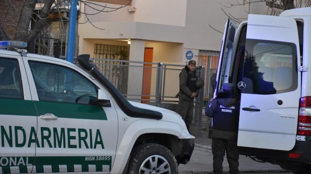El 26 de junio Gendarmería Nacional irrumpió en la casa de la familia Gómez, sobre calle Mitre casi Tres de Febrero\u002E Foto: Río Negro\u002E