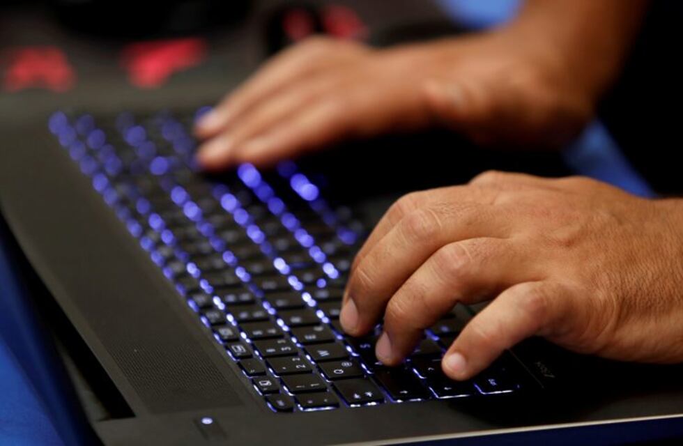 Hackearon las cuentas de Twitter de Obama, Biden y Bill Gates