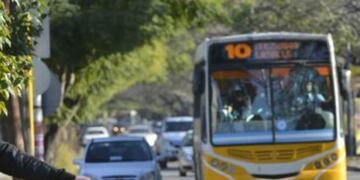 Asamblea en Coniferal por falta de control del Solo Bus de Sabattini.