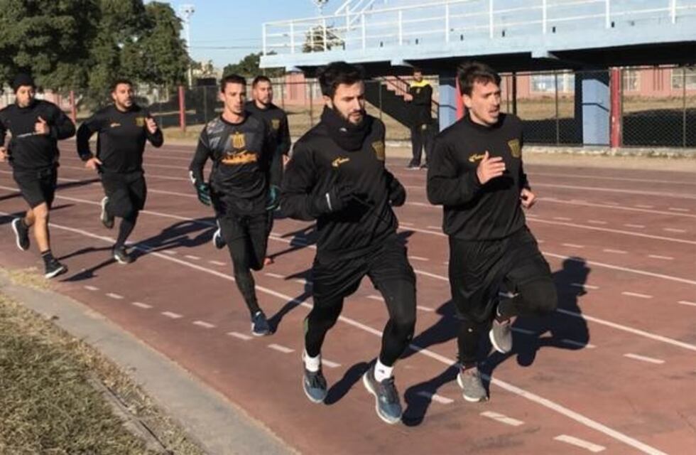 El plantel de Mitre comenzó su pretemporada