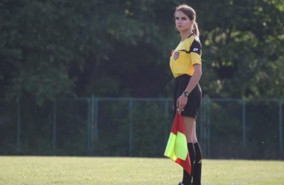 Karolina Bojar, la sensual árbitro que deslumbra en las divisiones inferiores de Polonia