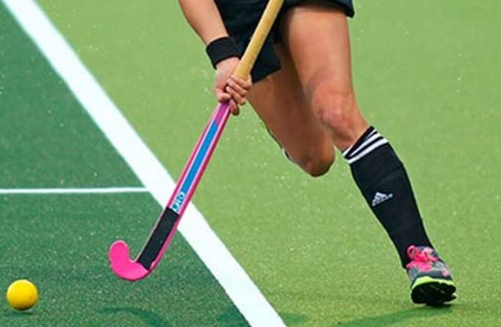 Se disputa el clásico suspendido del hockey femenino de Arroyito