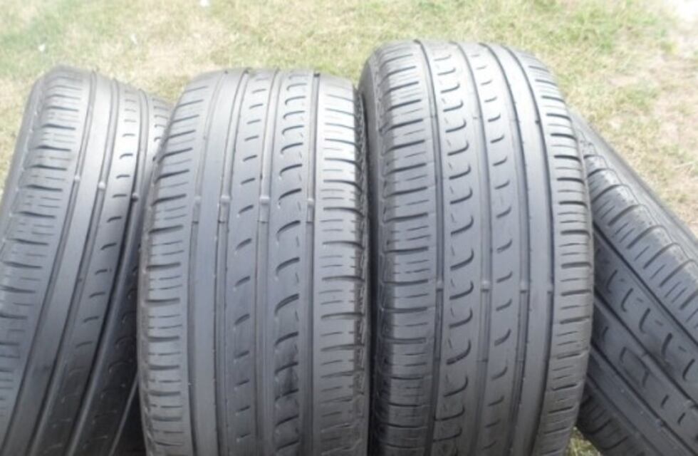 La Curva: Le robaron las cuatro ruedas del vehículo y la policía las recuperó