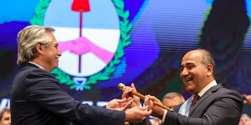 Alberto Fernández Junto a Juan Manzur\u002E