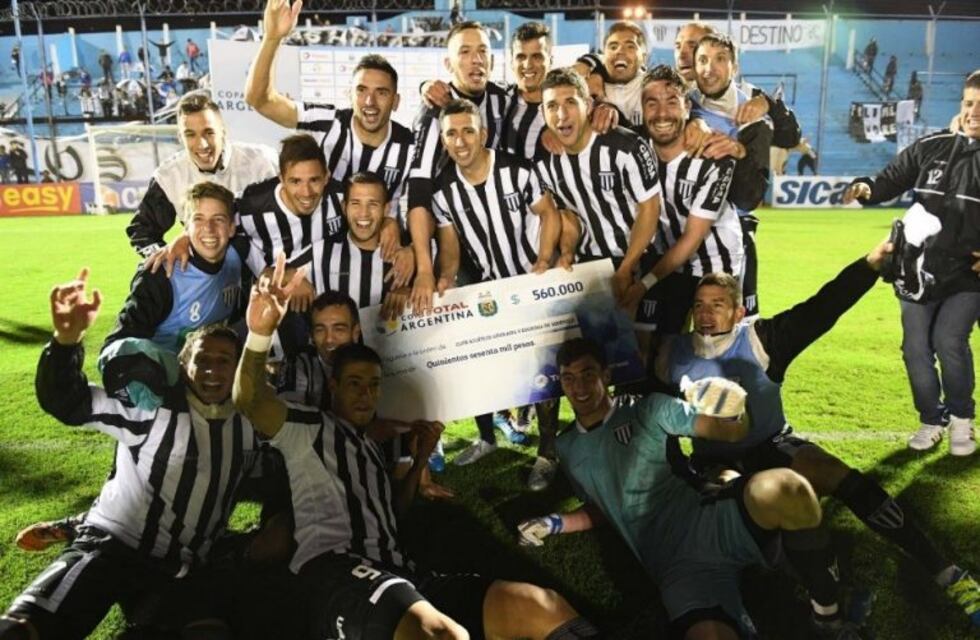 Copa Argentina: Gimnasia  se tomó la "cerveza" y pasó de fase