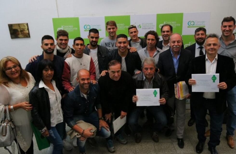 Todos los honores para Racing; por lo deportivo y su nueva etapa como club