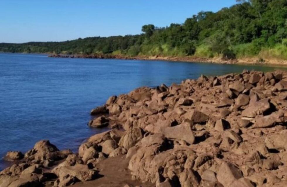 El Paraná recobra su nivel frente a la Triple Frontera