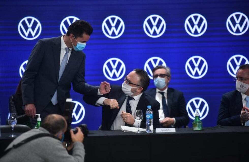 Schiaretti evitó presentarse en la planta de Volkswagen por recomendación del ministerio de Salud