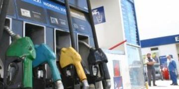 Empleados de estaciones de servicio amenazan con un paro para el 29 por numerosos casos de suspensiones y vacaciones anticipadas.