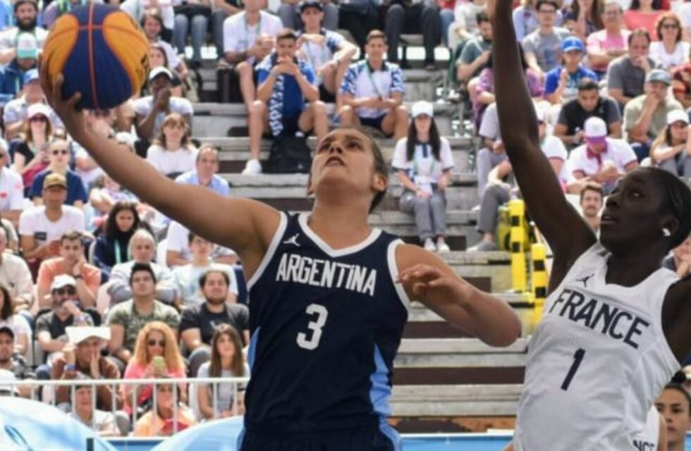 El agónico doble desde el piso de Argentina para empatarle a Francia en el básquet 3x3