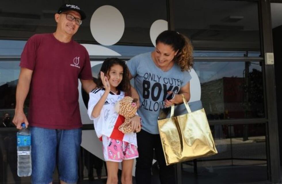 Dieron de alta a la nena de siete años que fue apuñalada 11 veces en Florencio Varela