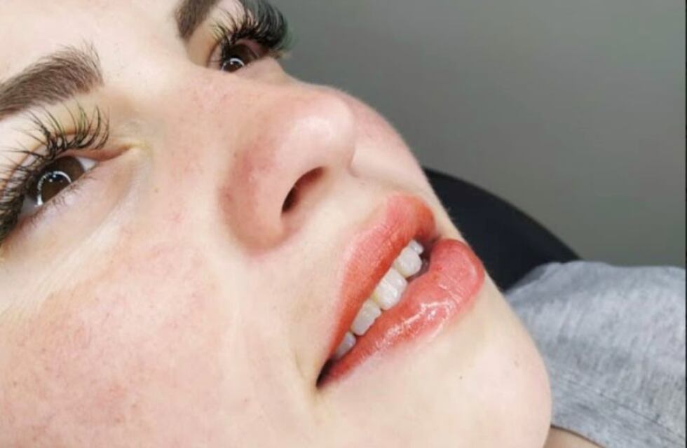 Tamara Fonseca: Especialista en pestañas y micropigmentación en cejas, ojos, y labios