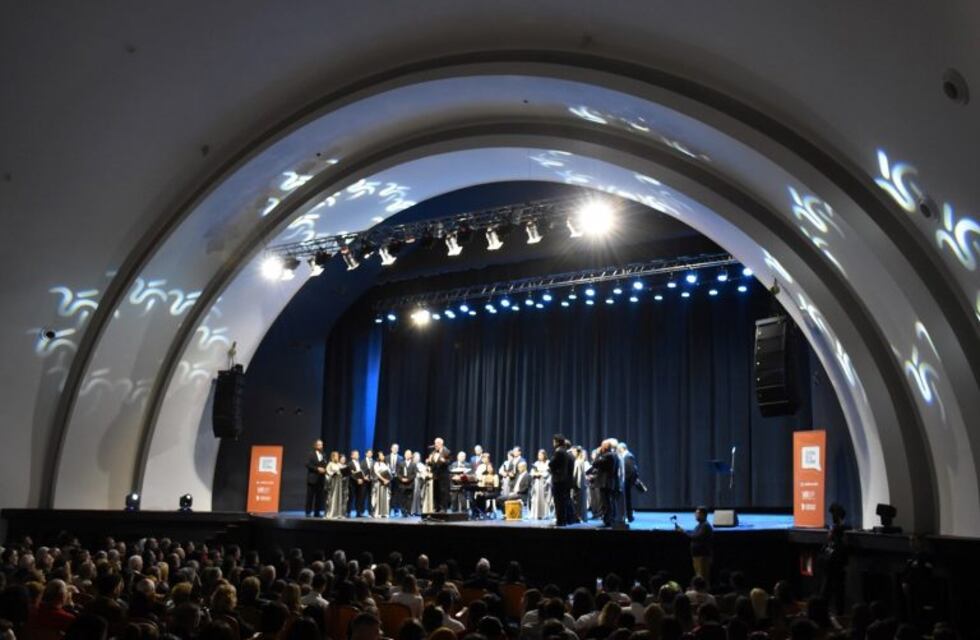 Se abrieron las puertas del Teatro Cine Monumental Sierras en Alta Gracia