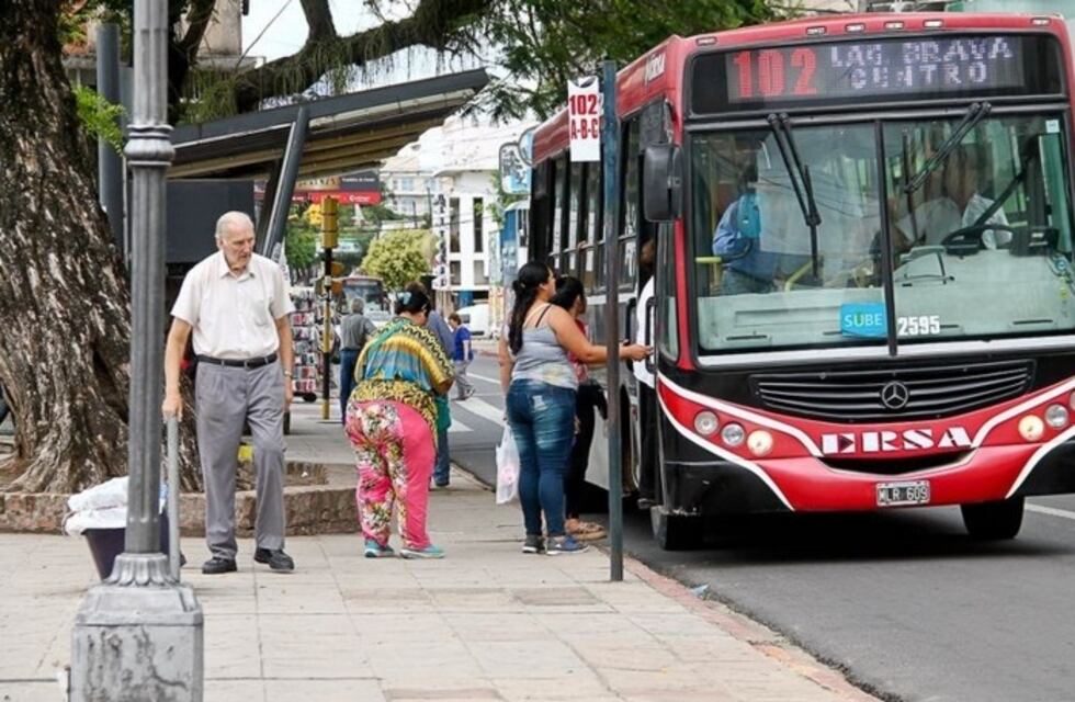 Los jubilados correntinos podrán viajar gratis en colectivo durante enero