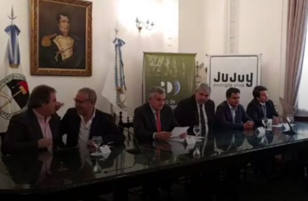 Entregan créditos por 27 millones de pesos a emprendedores