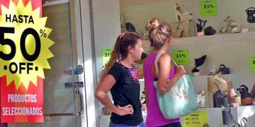 Varios comercios se pusieron a la venta\u002E La crisis golpea al sector\u002E