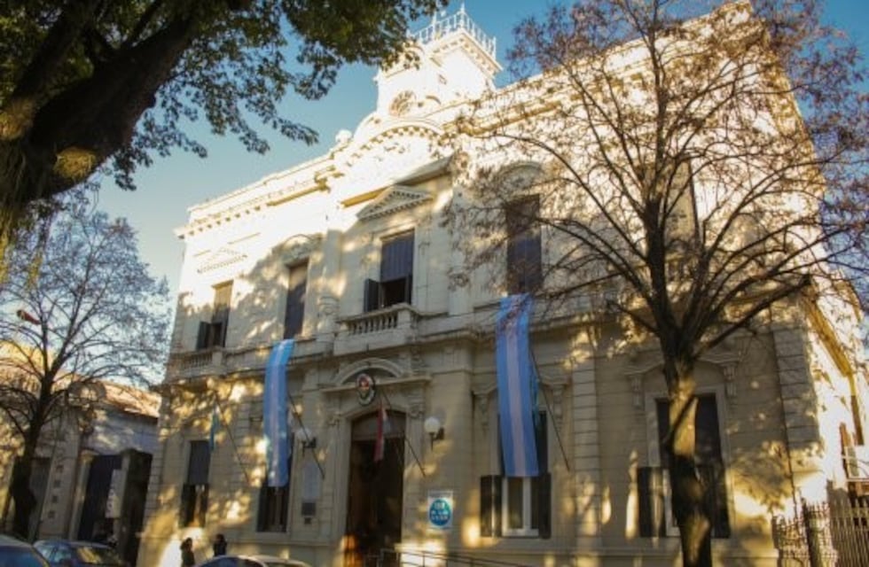El municipio de Gualeguaychú confirmó que descontará el día a quienes adhieran al paro general