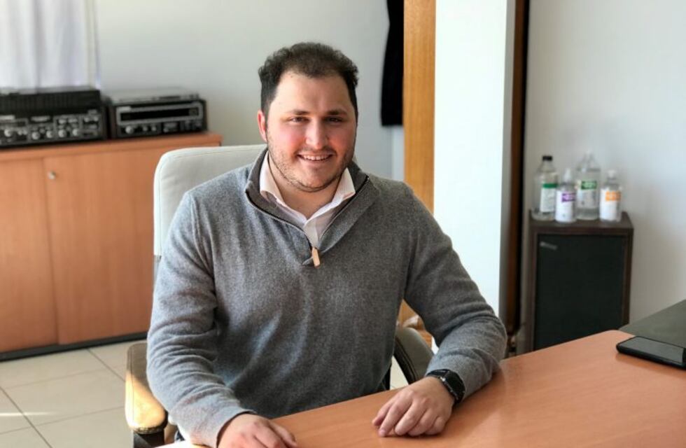 Un mendocino de 27 años salvó la empresa familiar con la elaboración de alcohol en gel