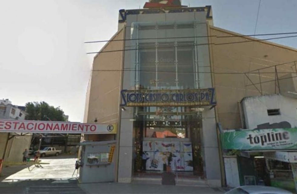 Un hombre detenido tras romper la pantalla de una máquina tragamoneda en el casino de Carlos Paz