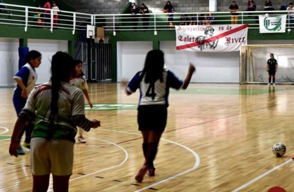 El fútbol femenino infantil disputó el primer torneo patagónico