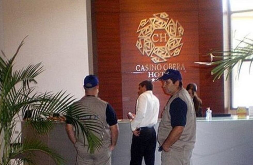 Sobreseyeron a los policías involucrados en las fiestas con menores