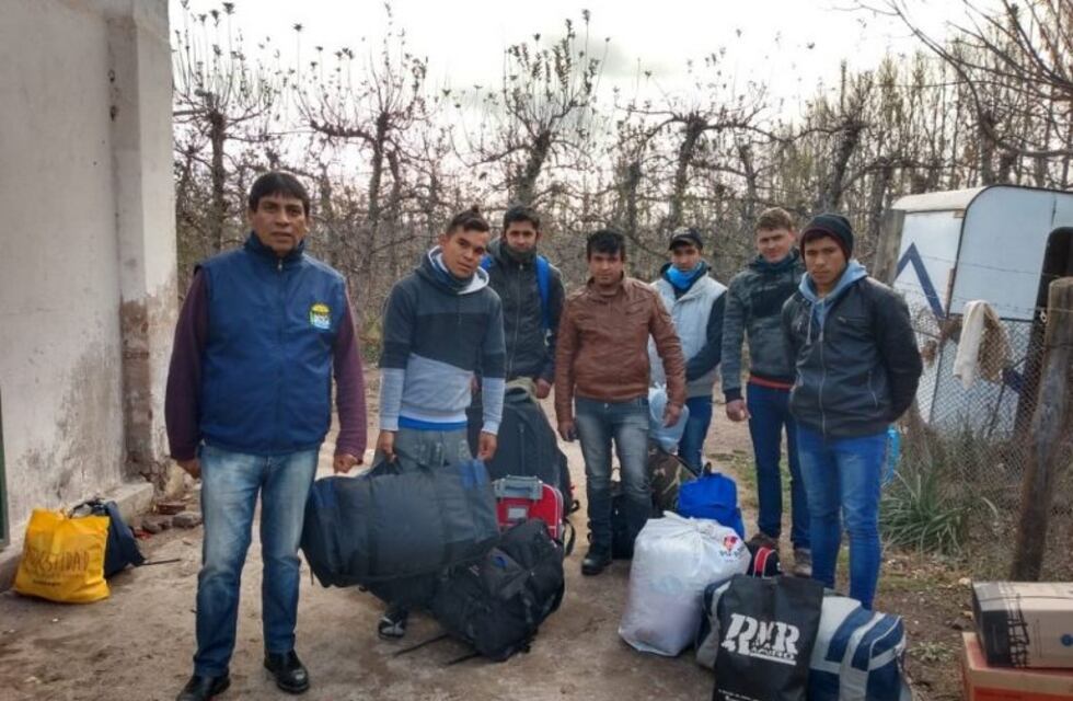 La Procuraduría de Trata y Explotación de Personas asiste a los cosecheros varados en Río Negro