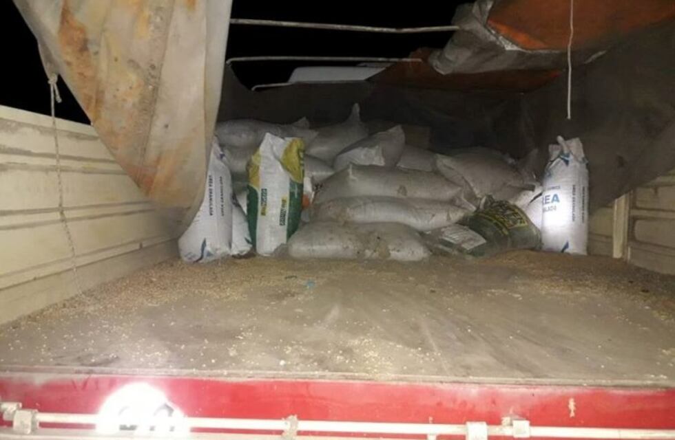 La policía frustró el robo de una camión con soja en La Paquita