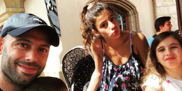 El futbolista debió separarse de su familia cuando decidió seguir su carrera en China\u002E (@fermorello85)