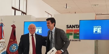 Los mandatarios tenían previsto participar de un panel sobre reforma constitucional\u002E (@CiegoCostello)