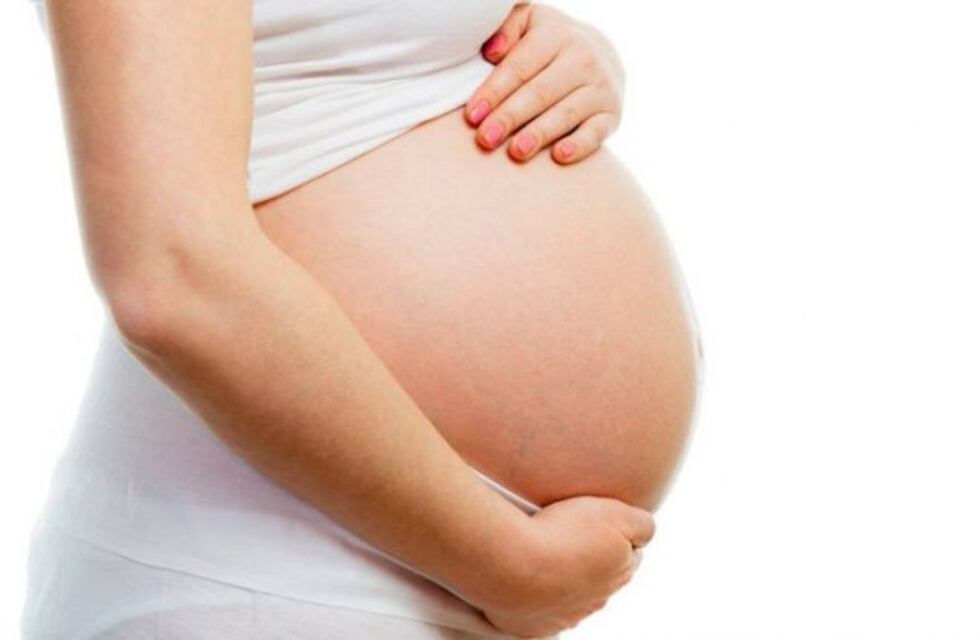 Brindan atención a embarazadas a través de redes sociales