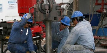 Más de 600 petroleros aguardan por el telegrama de despido en Neuquén