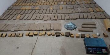 Incautaron 180 kilos de marihuana en una casa abandonada